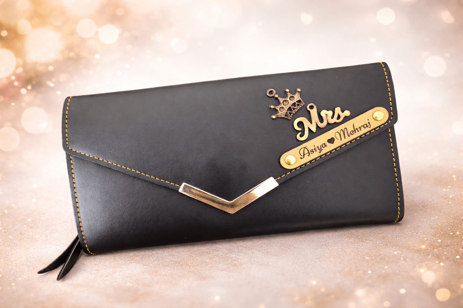 Personalized engraved ladies wallet clutch